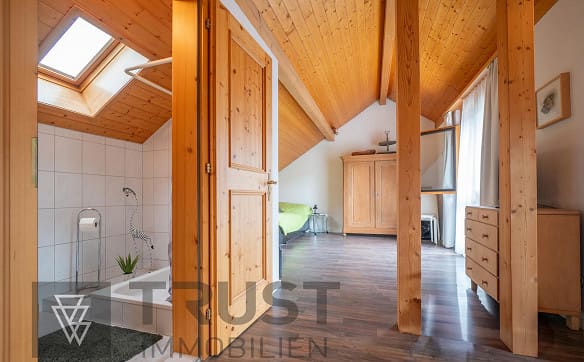 Immobilie in Langnau Am Albis - Familienfreundliches Reihenhaus mit Garten - Bild 11