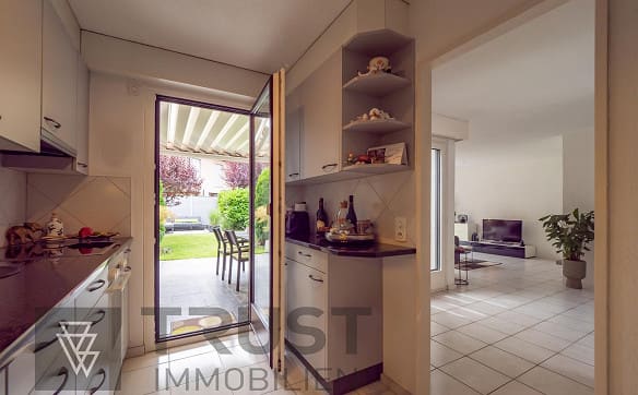 Immobilie in Langnau Am Albis - Familienfreundliches Reihenhaus mit Garten - Bild 2