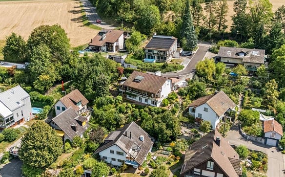 Immobilie in Otelfingen - 5.5-Zimmer-Einfamilienhaus mit Einliegerwohnung und Traumaussicht - Bild 0