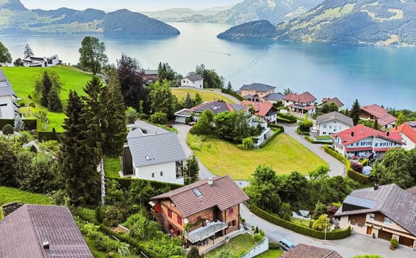 Immobilie in Emmetten - Einfamilienhaus mit Chalet Charakter. Sonnenlage mit Weitsicht - Bild 0