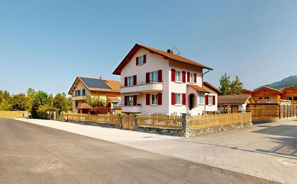 Immobilie in Broc - Maison multifamiliale à Broc – 6,5 pièces et fort potentiel - Bild 0