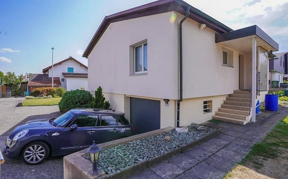 Immobilie in Obergerlafingen - Charmantes Bungalow mit 5½-Zimmer und gepflegtem Umschwung - Bild 2