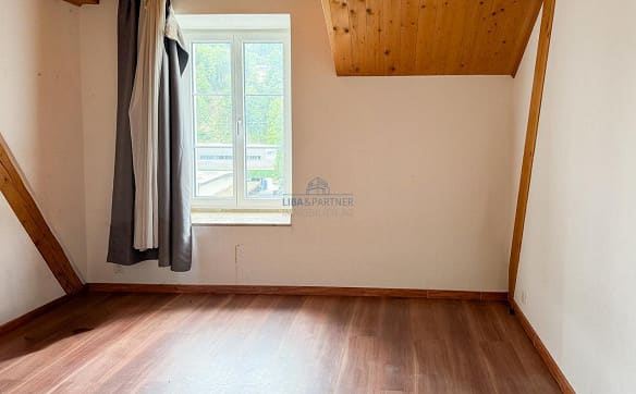 Immobilie in Grellingen - Viel Potenzial: Haus mit flexiblen Nutzungs- und Ausbauoptionen - Bild 9