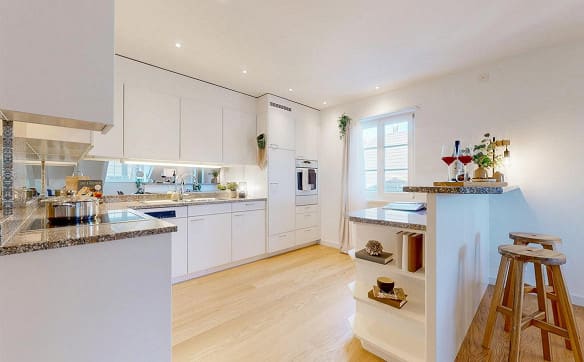 Immobilie in Uitikon Waldegg - Renovierte, heimelige Dachgeschoss-Maisonettewohnung - Bild 2