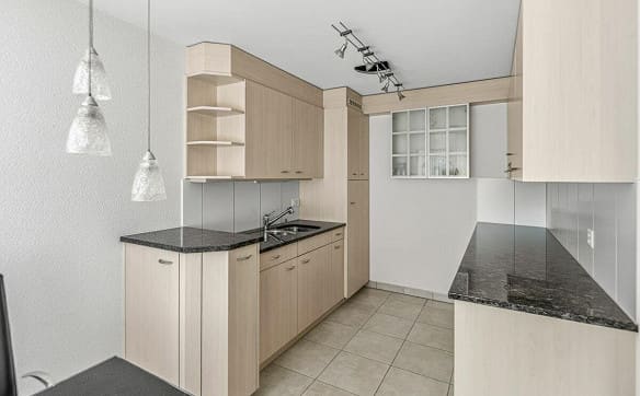 Immobilie in Pfäffikon Sz - 2.5-Zimmer Gartenwohnung an ruhiger Lage - Bild 1