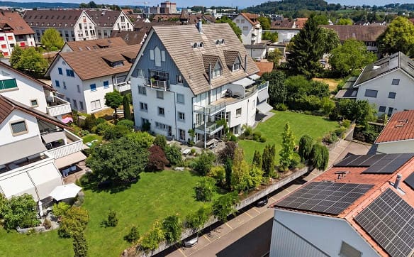 Immobilie in Niederhasli - Exklusive 5.5-Zimmer-Maisonette mit privatem Wellnessbereich - Bild 0