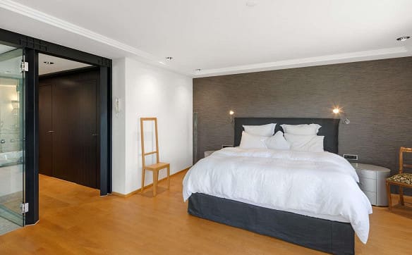 Immobilie in Niederhasli - Exklusive 5.5-Zimmer-Maisonette mit privatem Wellnessbereich - Bild 4