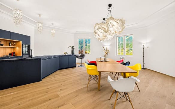 Immobilie in Zizers - Zizers: stilvolle Turmwohnung mit Blick auf die Bündner Berge - Bild 1