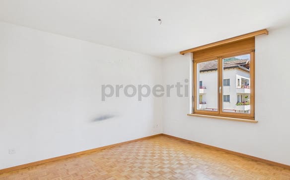 Immobilie in Malans Gr - Gemütliches Wohnen mit sonniger Terrasse und wunderbarer Aussicht - Bild 5