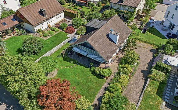 Immobilie in Oetwil Am See - Schwedisches Familiendomizil mit Gestaltungsspielraum - Bild 11