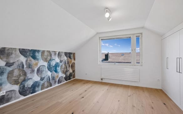 Immobilie in Oetwil Am See - Schwedisches Familiendomizil mit Gestaltungsspielraum - Bild 7