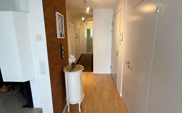 Immobilie in Adetswil - Traumhafte 3.5-Zimmer-Gartenwohnung mit privater Oase & Studio - Bild 4