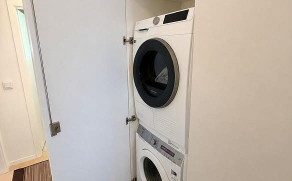 Immobilie in Adetswil - Traumhafte 3.5-Zimmer-Gartenwohnung mit privater Oase & Studio - Bild 7