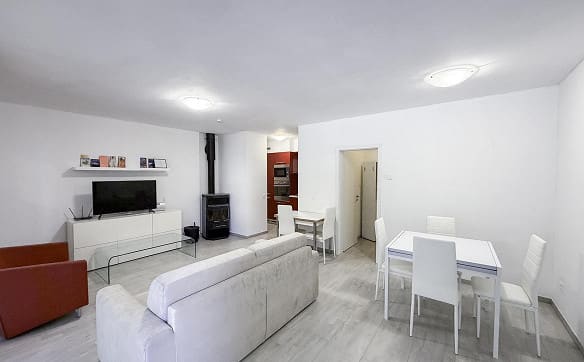 Immobilie in Vogorno - Casa con 4 appartamenti - Haus mit 4 Wohnungen - Bild 1