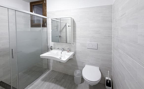 Immobilie in Vogorno - Casa con 4 appartamenti - Haus mit 4 Wohnungen - Bild 6