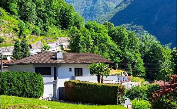 Immobilie in Grono - Stupendo sogno Familiare · Grono - Bild 0