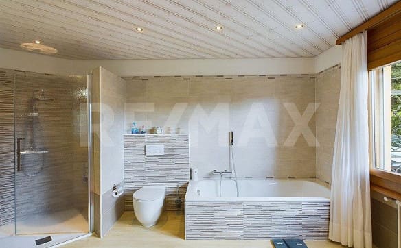 Immobilie in Pura - Una villa. Quattro modi di viverla. Anche residenza di vacanza. - Bild 6
