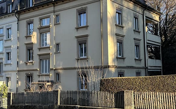 Immobilie in St. Gallen - Grosszügige, charmante Wohnung in ruhigem Quartier, zentral gelegen - Bild 0