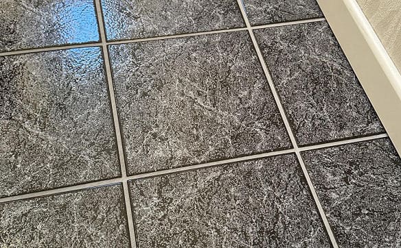 Immobilie in St. Gallen - Grosszügige, charmante Wohnung in ruhigem Quartier, zentral gelegen - Bild 25
