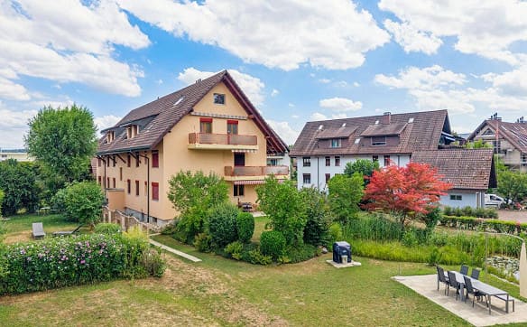 Immobilie in Dotzigen - Aussergewöhnliche 5.5-Zimmer-Maisonette mit Wellnessbereich - Bild 0