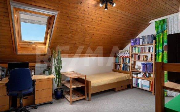 Immobilie in Adetswil - Tolle Lage und schöne Bergsicht - Bild 9