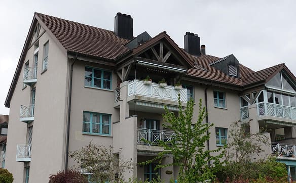 Immobilie in Eschlikon Tg - Schöne, grosse 4.5 Zimmerwohnung an ruhiger Lage  mit Lift,  - Bild 1
