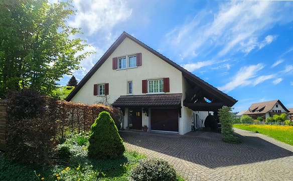 Immobilie in Otelfingen - Wohnperle mit viel Raum, Galerie und schönem Garten - Bild 1