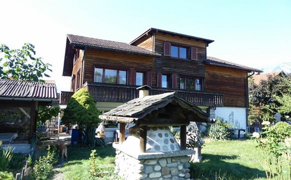 Immobilie in Bad Ragaz - freistehendes Zweifamilienhaus mit Garagen und grosszügigem Umschwung - Bild 1