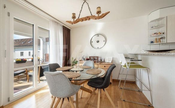 Immobilie in Menzingen - Lichtreiche 3½-Zimmer-Wohnung mit sonniger Lage und Weitblick - Bild 10