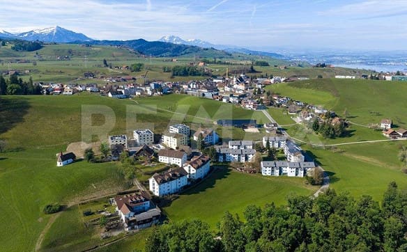 Immobilie in Menzingen - Lichtreiche 3½-Zimmer-Wohnung mit sonniger Lage und Weitblick - Bild 12