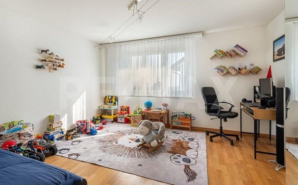 Immobilie in Menzingen - Lichtreiche 3½-Zimmer-Wohnung mit sonniger Lage und Weitblick - Bild 2