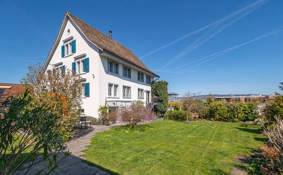 Immobilie in Oberrieden - Charmantes Landhaus mit Gartenidylle - Bild 2