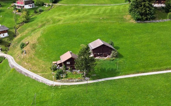 Immobilie in Braunwald - Sonnige Aussichtslage in Braunwald | Bauernhaus mit Stall - Bild 2