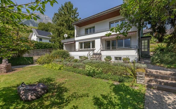 Immobilie in Schwanden Gl - 7.5-Zi-EFH mit Garten und Weitsicht - Bild 0