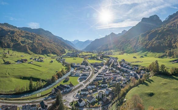 Immobilie in Schwanden Gl - 7.5-Zi-EFH mit Garten und Weitsicht - Bild 11