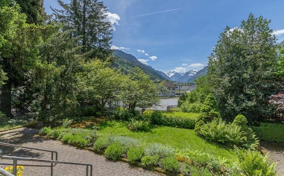 Immobilie in Schwanden Gl - 7.5-Zi-EFH mit Garten und Weitsicht - Bild 2