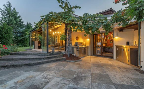 Immobilie in Mollis - Exklusive Residenz mit Pool und privater Gartenidylle - Bild 4