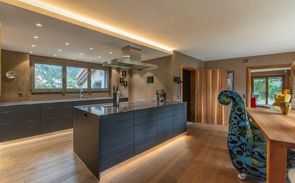 Immobilie in Mollis - Exklusive Residenz mit Pool und privater Gartenidylle - Bild 8