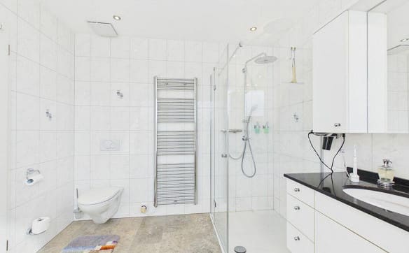 Immobilie in Rüfenacht Be - Exklusives 5½-Zimmer-Terrassenhaus mit Weitsicht - Bild 13