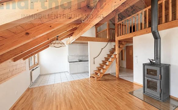 Immobilie in Heiligenschwendi - Gemütliche und charaktervolle 3.5- Zimmer Dachwohnung mit Galerie - Bild 2