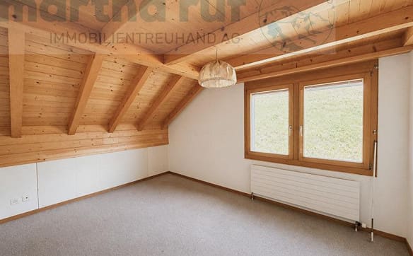 Immobilie in Heiligenschwendi - Gemütliche und charaktervolle 3.5- Zimmer Dachwohnung mit Galerie - Bild 6