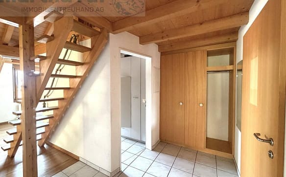 Immobilie in Heiligenschwendi - Gemütliche und charaktervolle 3.5- Zimmer Dachwohnung mit Galerie - Bild 8