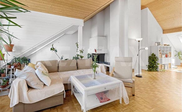 Immobilie in Affoltern Am Albis - Grosszügige 4½-Zimmer Dachwohnung – Licht, Weitsicht und Stil - Bild 1