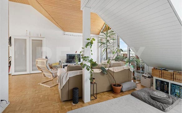 Immobilie in Affoltern Am Albis - Grosszügige 4½-Zimmer Dachwohnung – Licht, Weitsicht und Stil - Bild 10
