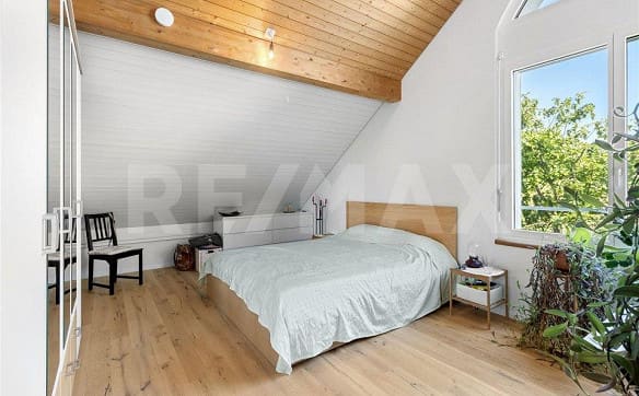 Immobilie in Affoltern Am Albis - Grosszügige 4½-Zimmer Dachwohnung – Licht, Weitsicht und Stil - Bild 3