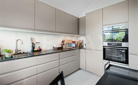 Immobilie in Affoltern Am Albis - Grosszügige 4½-Zimmer Dachwohnung – Licht, Weitsicht und Stil - Bild 6