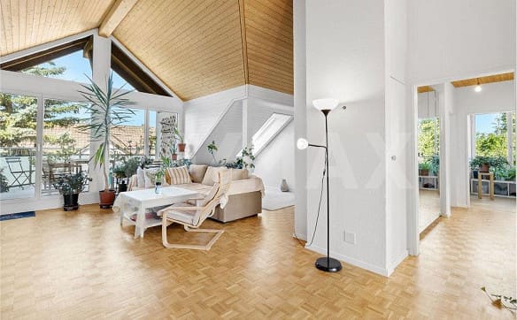 Immobilie in Affoltern Am Albis - Grosszügige 4½-Zimmer Dachwohnung – Licht, Weitsicht und Stil - Bild 9