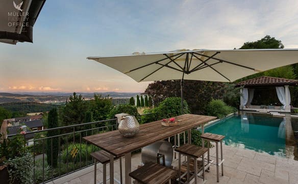 Immobilie in Herdern - Mediterrane Luxusvilla mit Naturpool und traumhaftem Gartenparadies - Bild 8