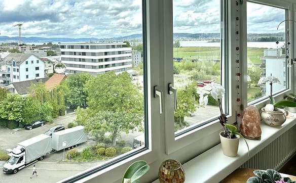 Immobilie in Pfäffikon Sz - 3 1/2-Zimmer-Wohnung im 5. OG an sehr sonniger Seeblicklage mit Gem... - Bild 13
