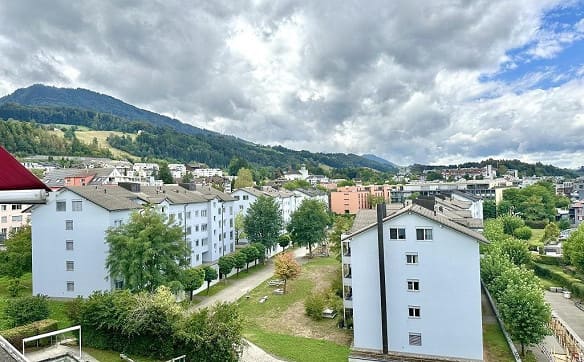 Immobilie in Pfäffikon Sz - 3 1/2-Zimmer-Wohnung im 5. OG an sehr sonniger Seeblicklage mit Gem... - Bild 17